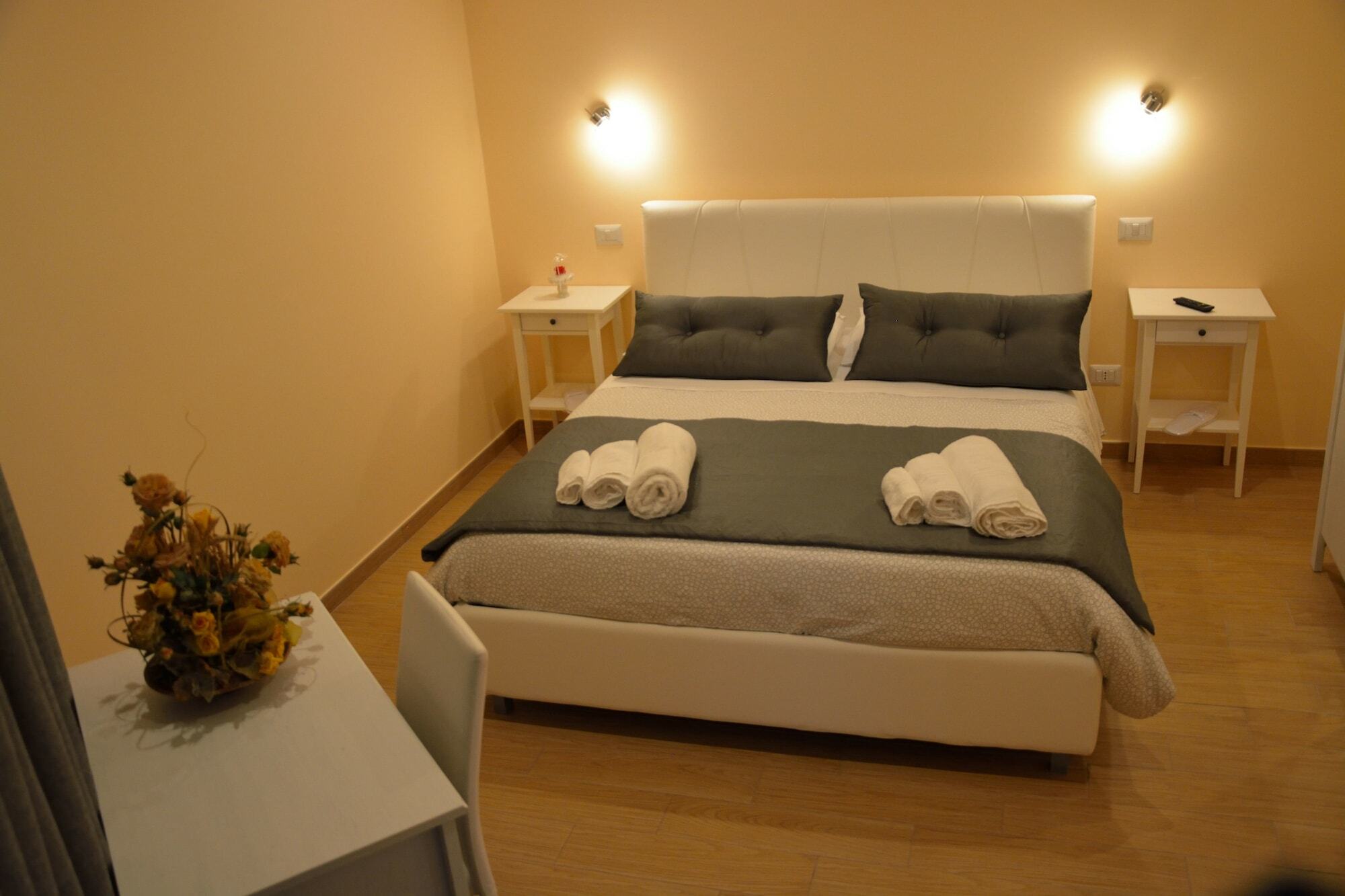 B&B "Croce Nivera" วีโบ วาเลนเซีย ภายนอก รูปภาพ
