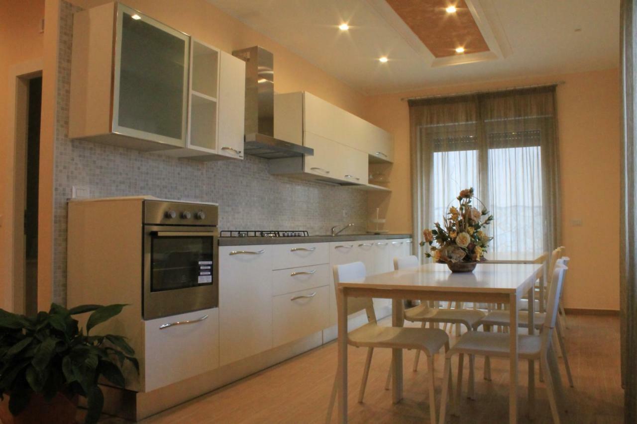 B&B "Croce Nivera" วีโบ วาเลนเซีย ภายนอก รูปภาพ
