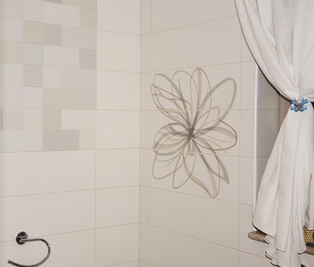 B&B "Croce Nivera" วีโบ วาเลนเซีย ภายนอก รูปภาพ